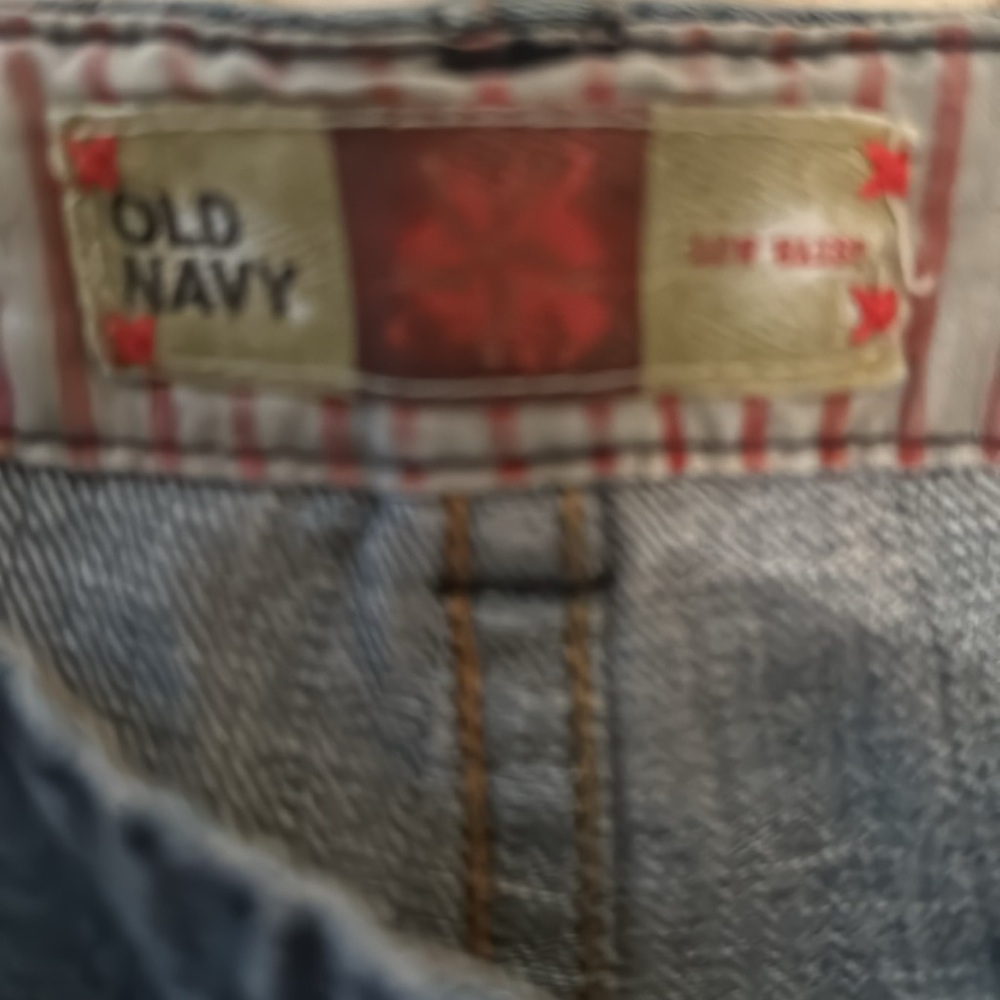 Ladies, Old Navy shorts size 10 - Picture 3 of 3